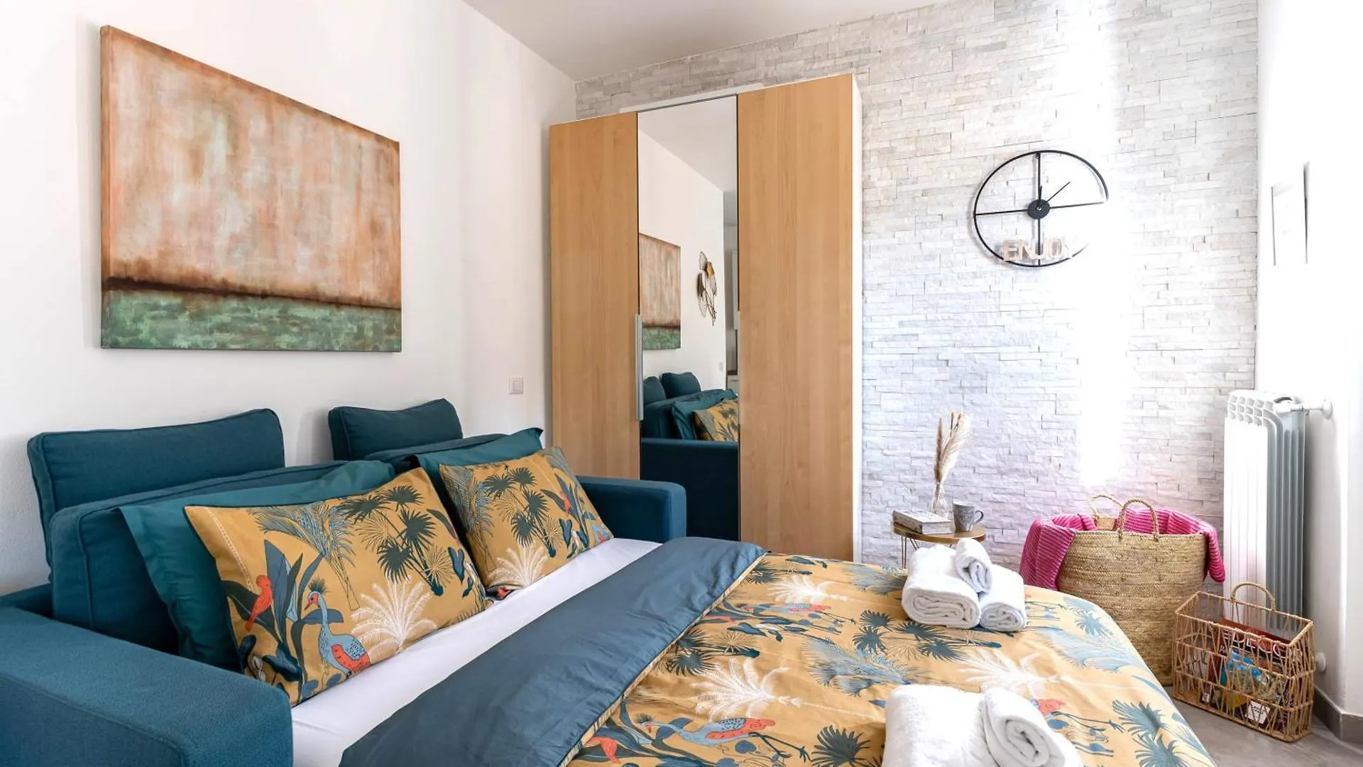 Patio & Parking - Self Check-In & Access Apartment Cernobbio Italy